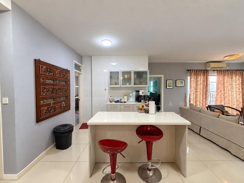 Condominium for Sale at Ujana Executive Apartment - Fakhrul Imlan - Kitchen - PropertyGuru.com.my