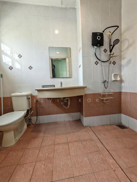 2-storey Terraced House for Sale in Bandar Sunway (Sunway) - Elvis Kok - Bathroom - PropertyGuru.com.my
