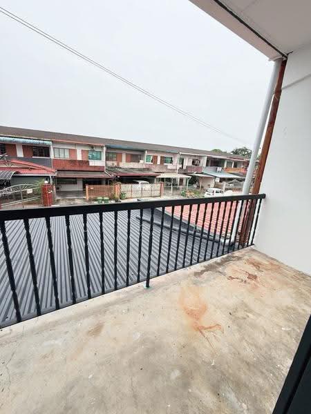 2-storey Terraced House for Sale in Kuching (Sarawak) - Jeno Tan - Balcony - PropertyGuru.com.my