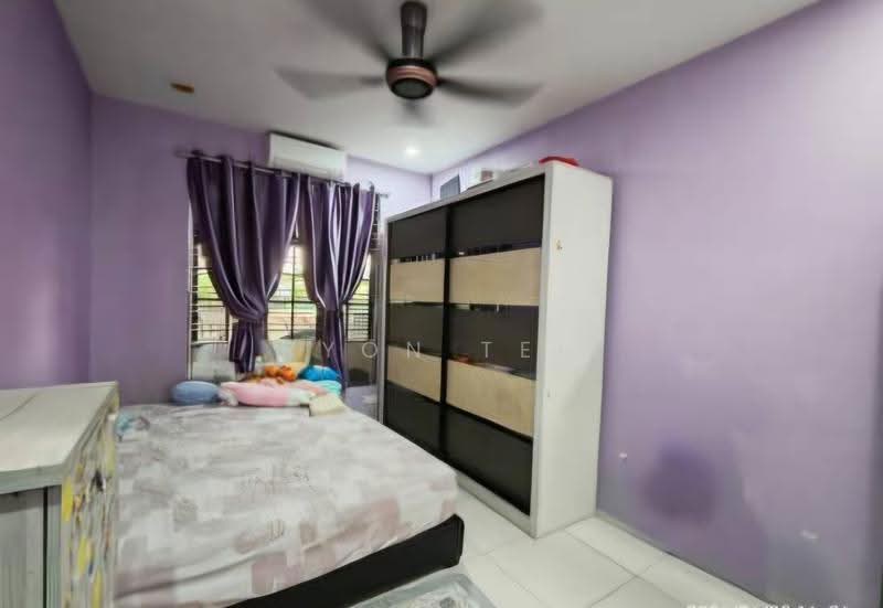 1-storey Terraced House for Sale in Taman Molek (Johor Bahru) - Ryon Teh - Bedroom - PropertyGuru.com.my