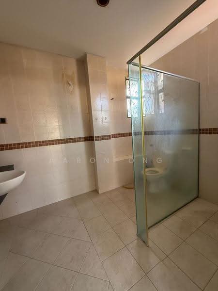 Semi-Detached House for Sale in Taman Melawati (Ulu Kelang) - Aaron Ong - Bathroom - PropertyGuru.com.my