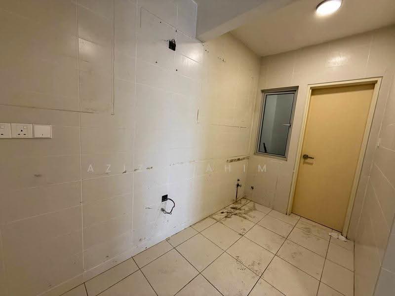 Condominium for Sale at Aspire Residence - Azizirrahim . - Kitchen - PropertyGuru.com.my