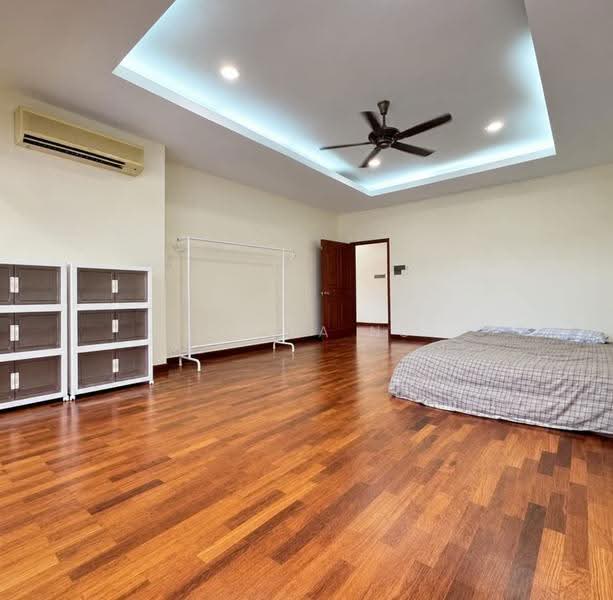 Semi-Detached House for Sale in Bandar Puteri Puchong (Puchong) - Teresa Ng - Bedroom - PropertyGuru.com.my