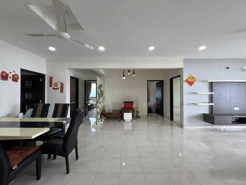 Kondominium untuk Dijual di Duta Ria - JY Yap - Living Room - PropertyGuru.com.my