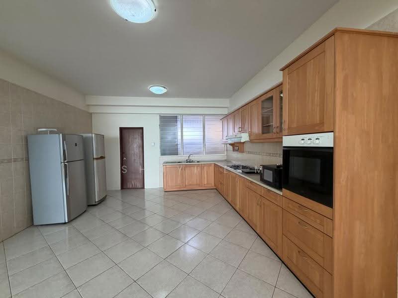 Condominium for Rent at Gurney Beach Resort - Shuyi Lim - Kitchen - PropertyGuru.com.my