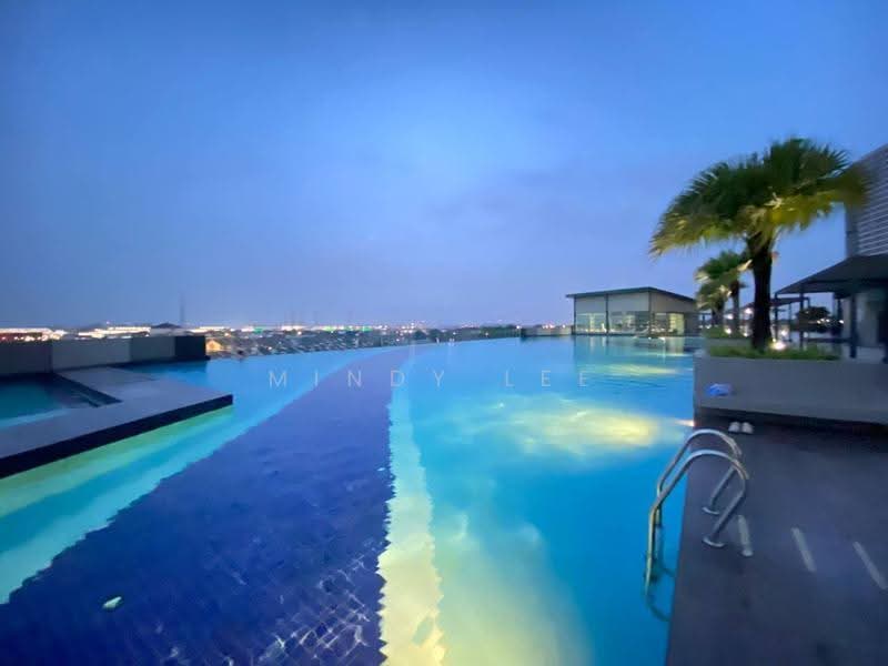 Kediaman Servis untuk Dijual di D'Secret Garden (Pangsapuri Kempas Indah) - Mindy Lee - Pool - PropertyGuru.com.my