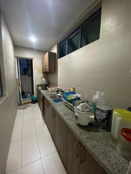 Kediaman Servis untuk Dijual di D'Secret Garden (Pangsapuri Kempas Indah) - Mindy Lee - Kitchen - PropertyGuru.com.my