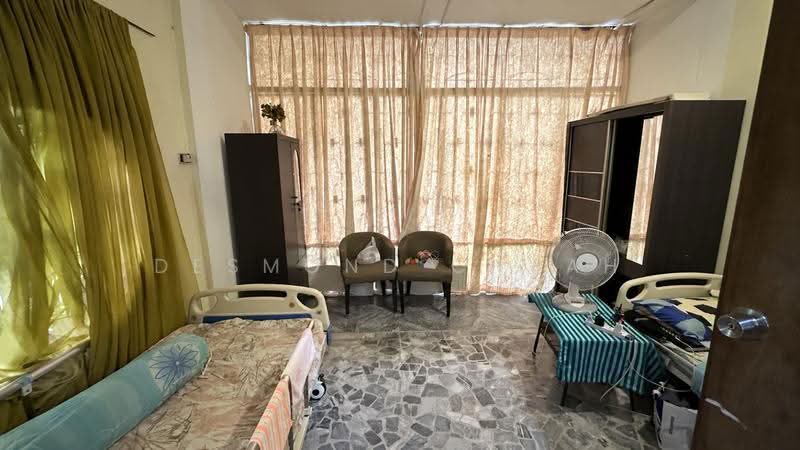 Banglo Komersial untuk Dijual di George Town (Penang) - Desmond Chuah - Bedroom - PropertyGuru.com.my