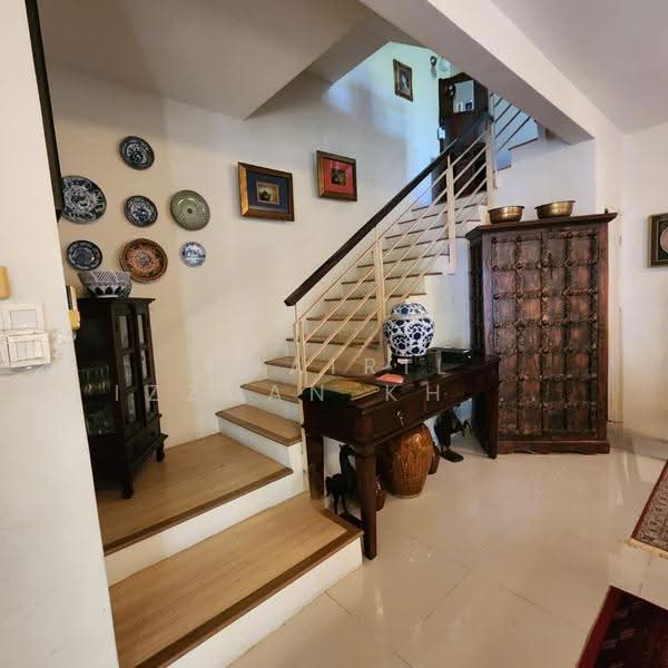 2.5-storey Terraced House for Sale in Sunway Alam Suria (Shah Alam) - Khairil Izzuan Khairuddin - Entrance - PropertyGuru.com.my