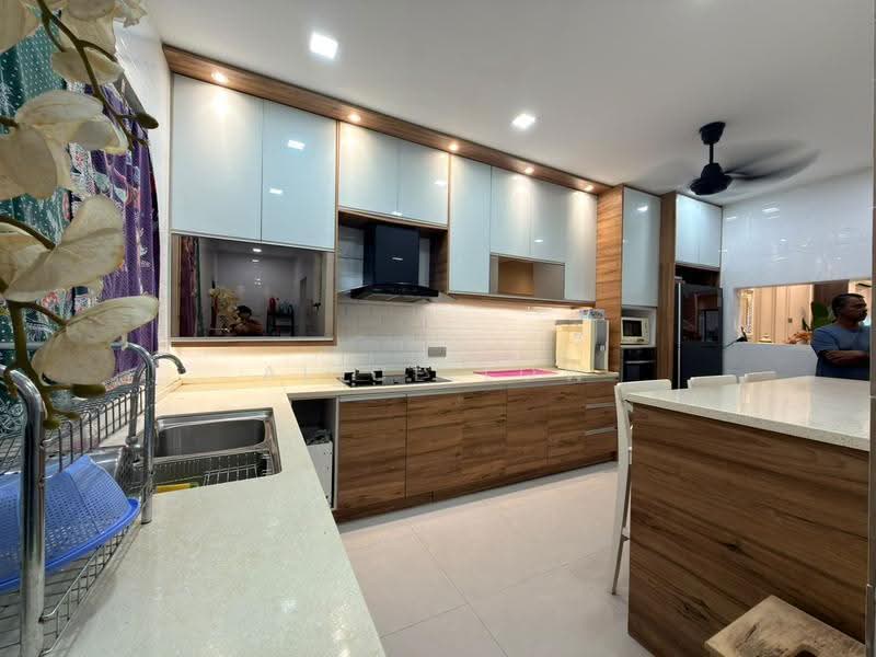 2-storey Terraced House for Sale in Kota Emerald (Rawang) - Alice Low - Kitchen - PropertyGuru.com.my