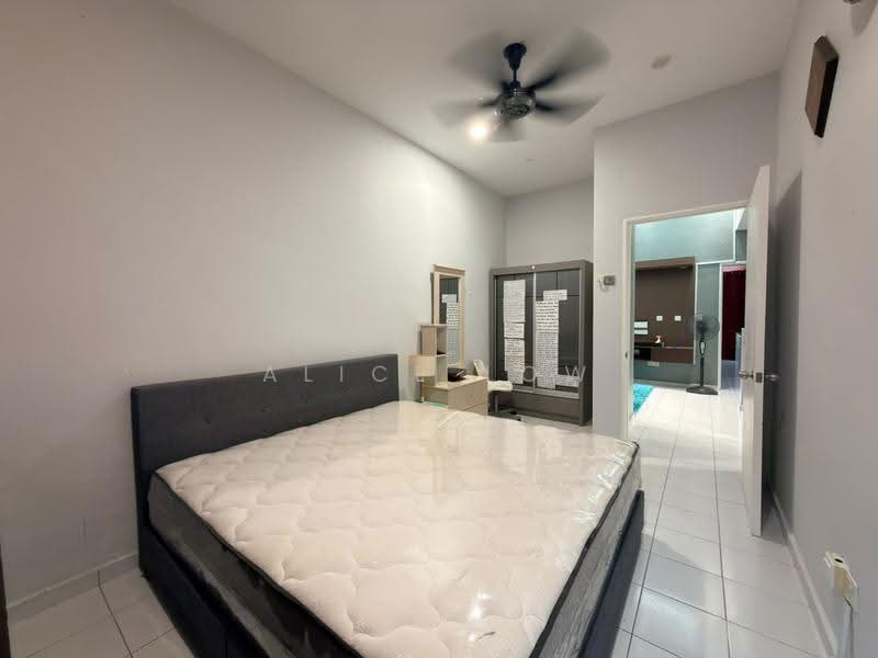 2-storey Terraced House for Sale in Kota Emerald (Rawang) - Alice Low - Bedroom - PropertyGuru.com.my