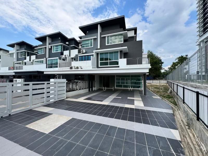 Rumah Teres 2.5-Tingkat untuk Dijual di Kota Kinabalu (Sabah) - Ching Hui Wong - Exterior - PropertyGuru.com.my