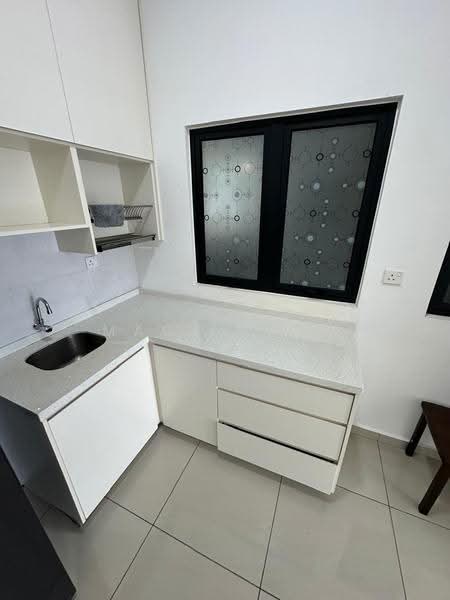 Service Residence for Rent at B11 Parkland Residence - Macs Pang - Kitchen - PropertyGuru.com.my