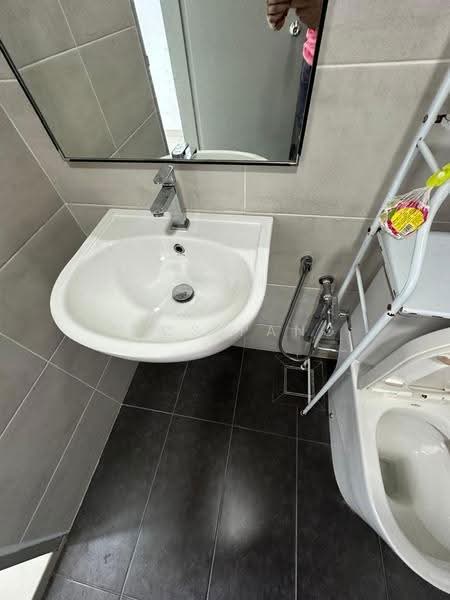 Service Residence for Rent at B11 Parkland Residence - Macs Pang - Bathroom - PropertyGuru.com.my