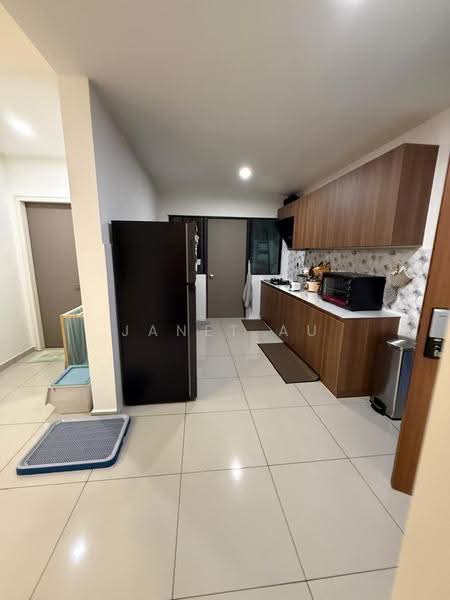 Kediaman Servis untuk Dijual di Zeta @ One South - Janet Au - Kitchen - PropertyGuru.com.my