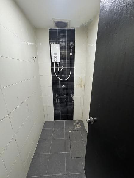 Shop for Rent in Fraser Business Park (Kuala Lumpur) - Jeffrey Cheah - Bathroom - PropertyGuru.com.my