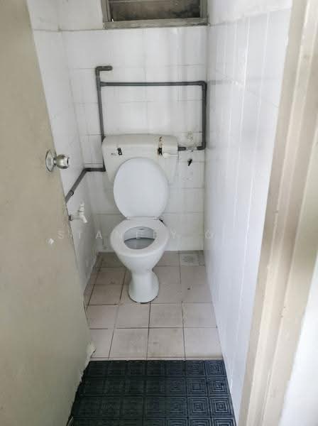 Apartment for Sale at Pangsapuri Lili - Stanley Ooi - Bathroom - PropertyGuru.com.my