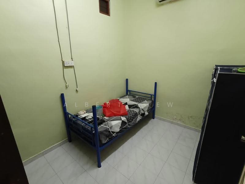 1-storey Terraced House for Sale in Pontian (Johor) - Albert Liew - Bedroom - PropertyGuru.com.my
