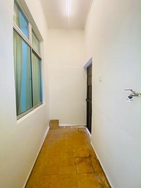 1-storey Terraced House for Sale in Taman Bestari Indah (Ulu Tiram) - Carson . - Corridor - PropertyGuru.com.my