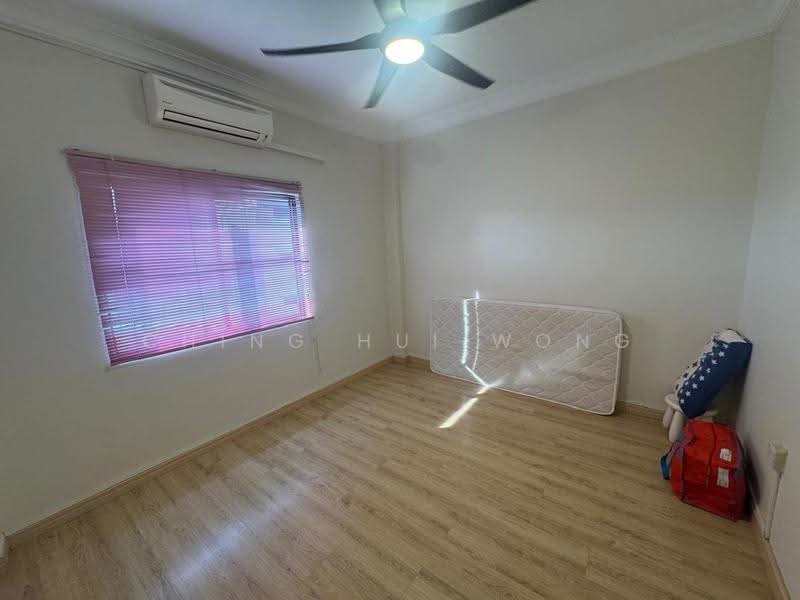 Pangsapuri untuk Dijual di Likas Court - Ching Hui Wong - Bedroom - PropertyGuru.com.my