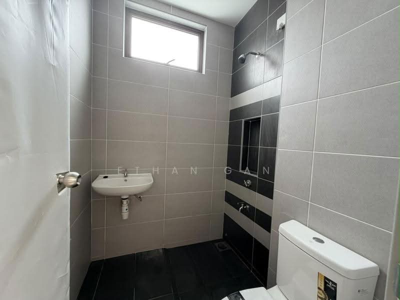 Terraced House for Rent in Skudai (Johor) - Ethan Gan - Bathroom - PropertyGuru.com.my