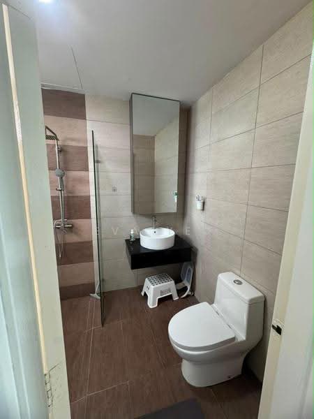 Kediaman Servis untuk Dijual di Molek Regency - Eva Yeo - Bathroom - PropertyGuru.com.my