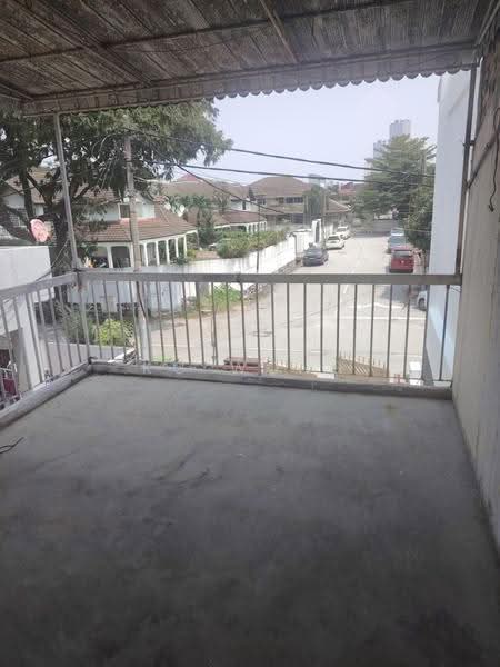 2-storey Terraced House for Sale in Taman Overseas Union (Taman Oug) (Jalan Klang Lama (Old Klang Road)) - KC Wong - Balcony - PropertyGuru.com.my