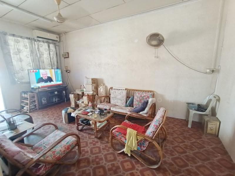 1-storey Terraced House for Sale in Kota Kinabalu (Sabah) - Ching Hui Wong - Living Room - PropertyGuru.com.my