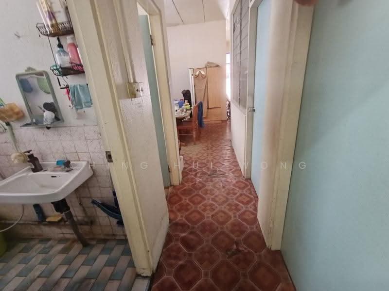 1-storey Terraced House for Sale in Kota Kinabalu (Sabah) - Ching Hui Wong - Corridor - PropertyGuru.com.my