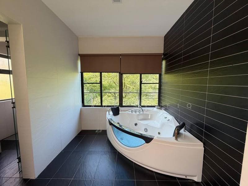 Rumah Banglo untuk Dijual di Shah Alam (Selangor) - Khairul Syafiq - Bathroom - PropertyGuru.com.my