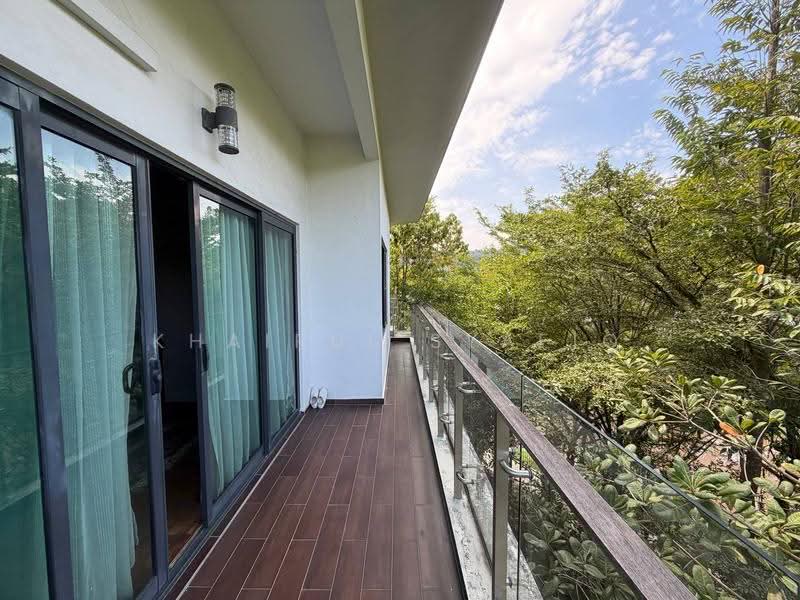 Rumah Banglo untuk Dijual di Shah Alam (Selangor) - Khairul Syafiq - Balcony - PropertyGuru.com.my