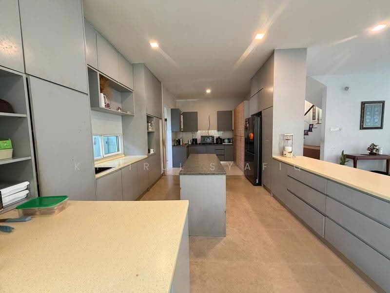 Rumah Banglo untuk Dijual di Shah Alam (Selangor) - Khairul Syafiq - Kitchen - PropertyGuru.com.my
