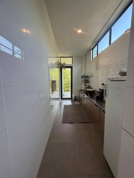 Rumah Banglo untuk Dijual di Shah Alam (Selangor) - Khairul Syafiq - Kitchen - PropertyGuru.com.my
