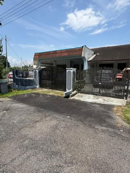 1-storey Terraced House for Sale in Jementah (Johor) - Albert Liew - Exterior - PropertyGuru.com.my