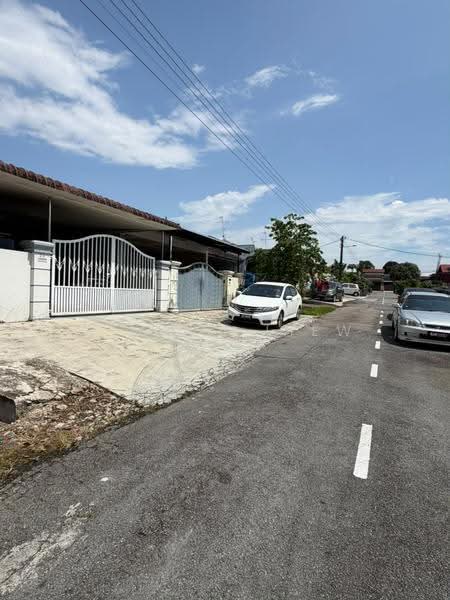 1-storey Terraced House for Sale in Jementah (Johor) - Albert Liew - Exterior - PropertyGuru.com.my
