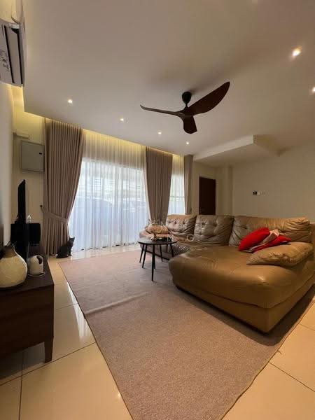 Rumah Teres 2-Tingkat untuk Disewa di Abadi Heights (Puchong) - Joanne Diong - Living Room - PropertyGuru.com.my