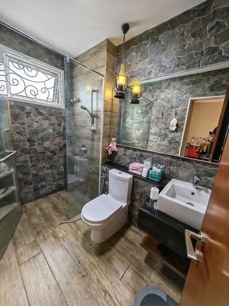 Rumah Teres 3-Tingkat untuk Dijual di Taman Taming Indah 2 (Bandar Sungai Long) - Candy Soon - Bathroom - PropertyGuru.com.my