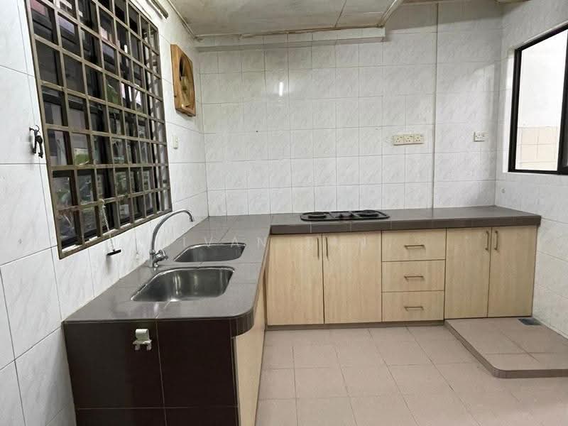 Terraced House for Sale in Usj 2 (Subang Jaya) - Ivan Tan - Kitchen - PropertyGuru.com.my
