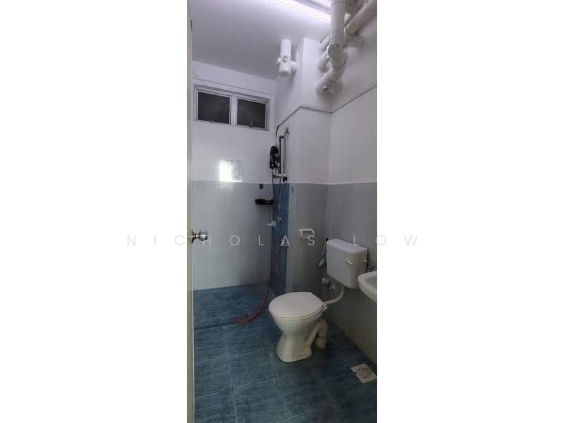Apartment for Rent at Indah Court Apartment - Nicholas Low - Bathroom - PropertyGuru.com.my