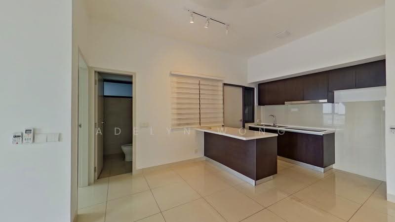 Kediaman Servis untuk Dijual di Setia City Residences - Adelyn Wong - Kitchen - PropertyGuru.com.my