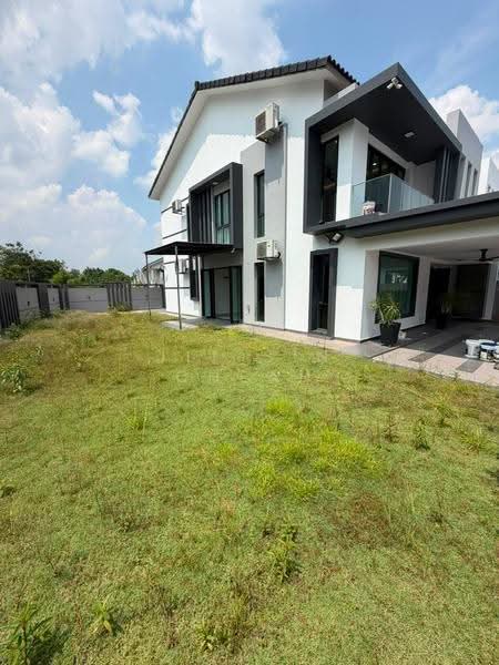 Semi-Detached House for Sale in Taman Nusa Idaman (Iskandar Puteri (Nusajaya)) - Jit Sin Cheah - Exterior - PropertyGuru.com.my