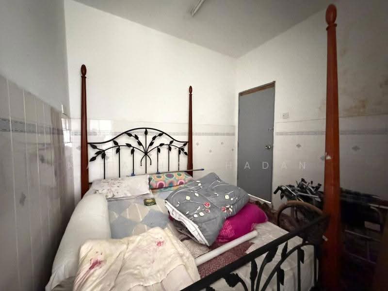 2-storey Terraced House for Rent in Usj 1 (Subang Jaya) - Natasha Shadan - Bedroom - PropertyGuru.com.my