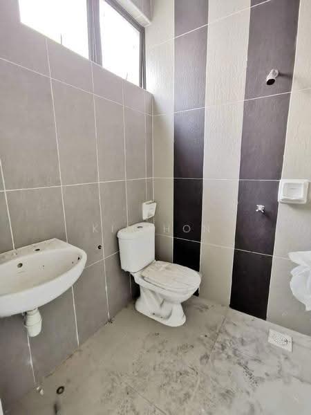 2-storey Terraced House for Sale in Kulai (Johor) - Kim Hon - Bathroom - PropertyGuru.com.my