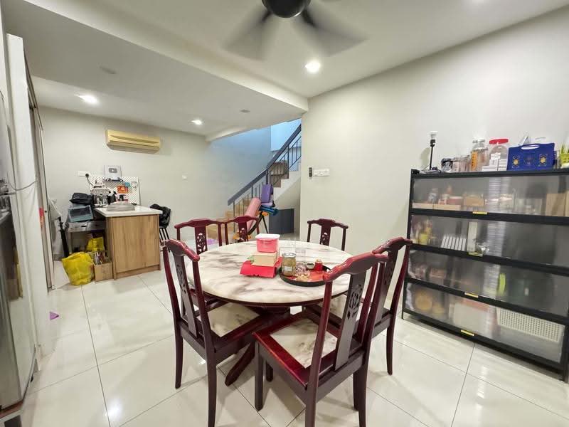 2-storey Terraced House for Sale in Taman Sri Muda (Shah Alam) - Jayden Lee - Dining Room - PropertyGuru.com.my