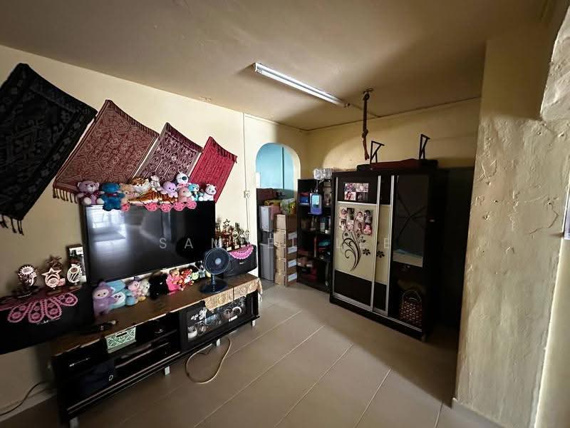 Rumah Teres 2-Tingkat untuk Dijual di Taman Ungku Tun Aminah (Skudai) - Samuel Lee - Living Room - PropertyGuru.com.my