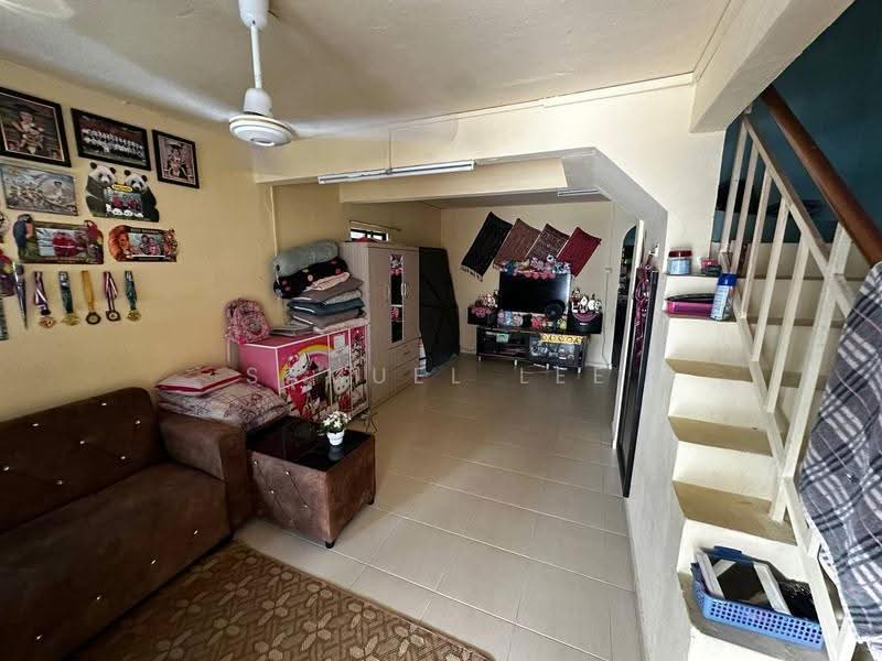 Rumah Teres 2-Tingkat untuk Dijual di Taman Ungku Tun Aminah (Skudai) - Samuel Lee - Living Room - PropertyGuru.com.my