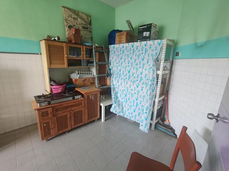 2-storey Terraced House for Rent in Taman Seri Songket (Batu Berendam) - Ann Lim - Kitchen - PropertyGuru.com.my