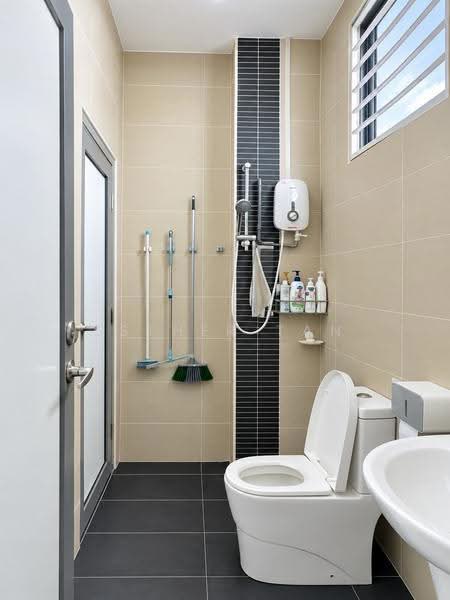 3-storey Terraced House for Sale in Usj 1 (Subang Jaya) - Esther Tan - Bathroom - PropertyGuru.com.my