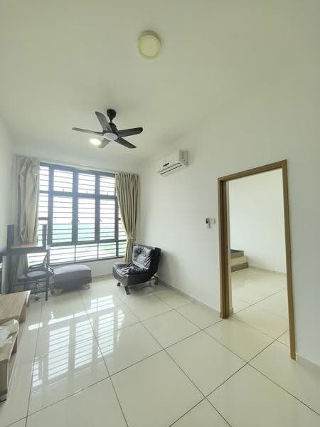 Kediaman Servis untuk Disewa di D'Summit Residences - CK Lim - Living Room - PropertyGuru.com.my