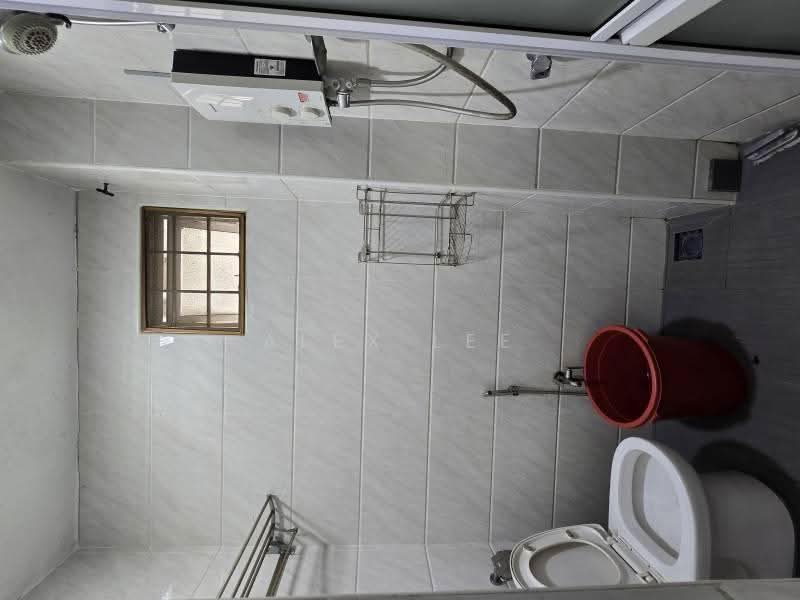 Rumah Teres 2-Tingkat untuk Disewa di Shah Alam (Selangor) - Alex Lee - Bathroom - PropertyGuru.com.my